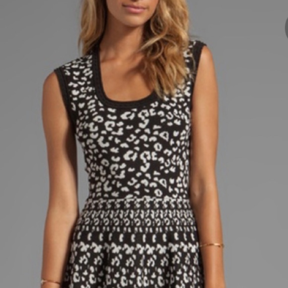 Above-the-knee knockout dress!